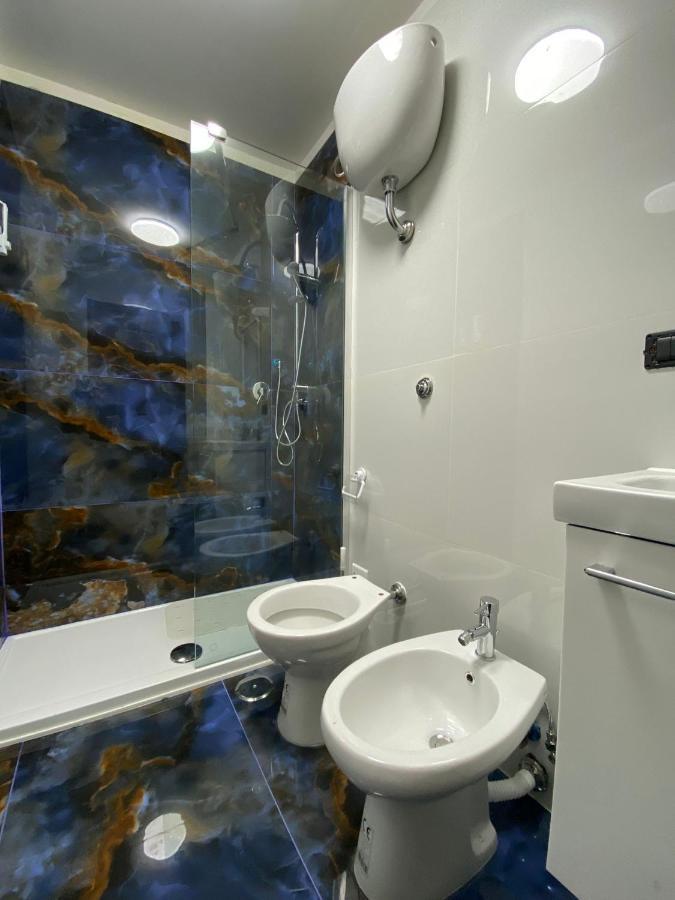 Готель Falu Napoli Centro Camera Con Cucina E Bagno Privato Екстер'єр фото
